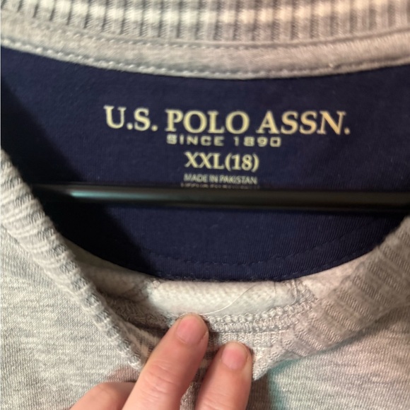 U.S. Polo Assn. Gray Crewneck Sweater with Ribbed Cuffs - Picture 3 of 4